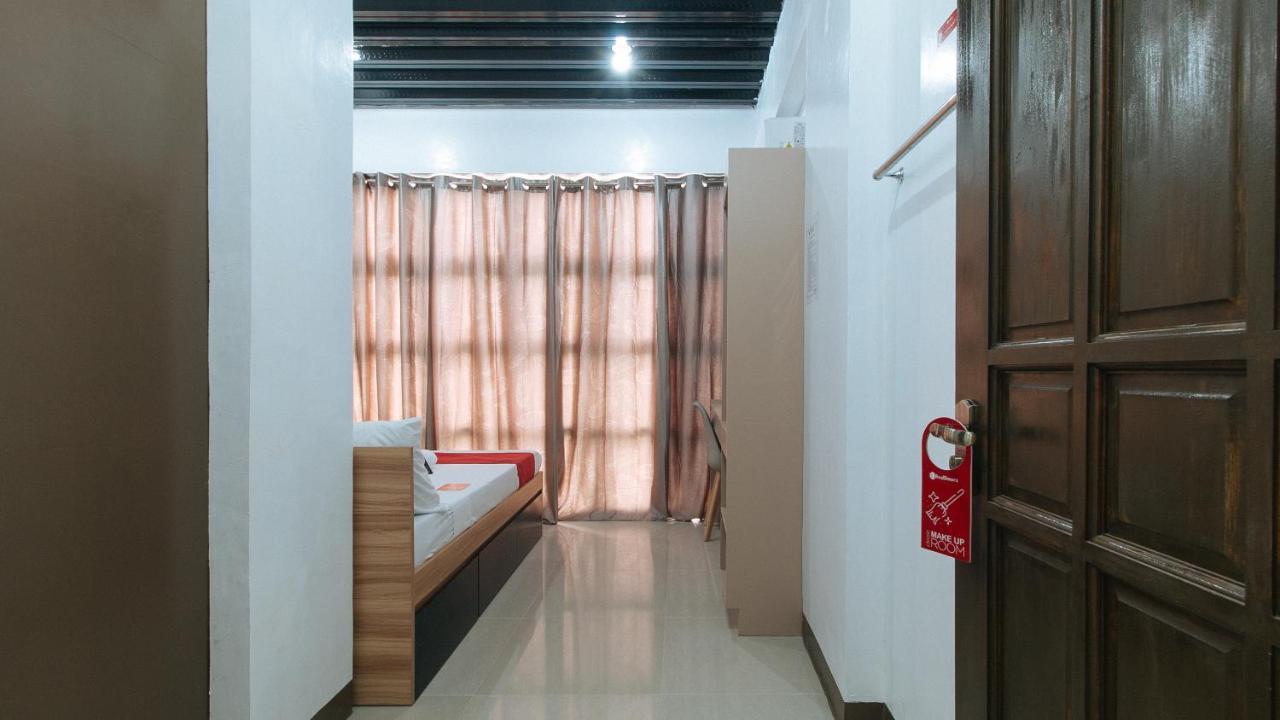 Reddoorz Near Iloilo International Airport Hotel Cabatuan Bagian luar foto